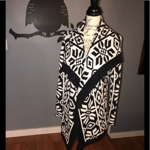 Cozy M sweater cardigan